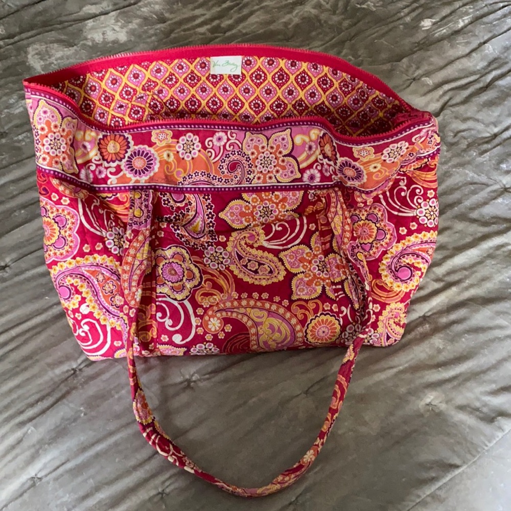 Vera Bradley full zip large tote